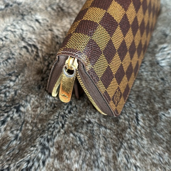 Authentic Louis Vuitton Ebene Zippy Wallet - Picture 9 of 10